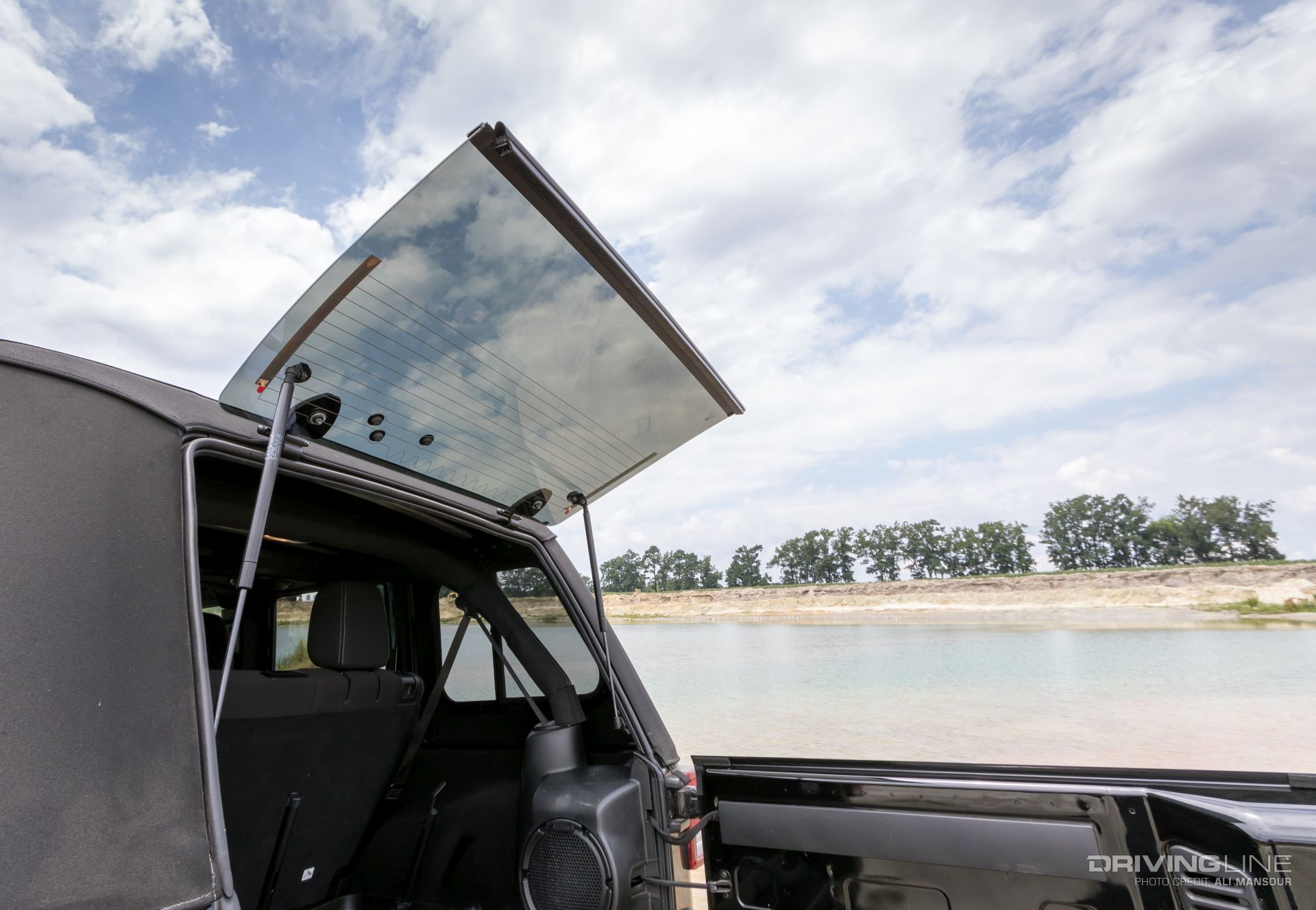 2013-jeep-wrangler-unlimited-bestop-trektop-pro-hybrid-review