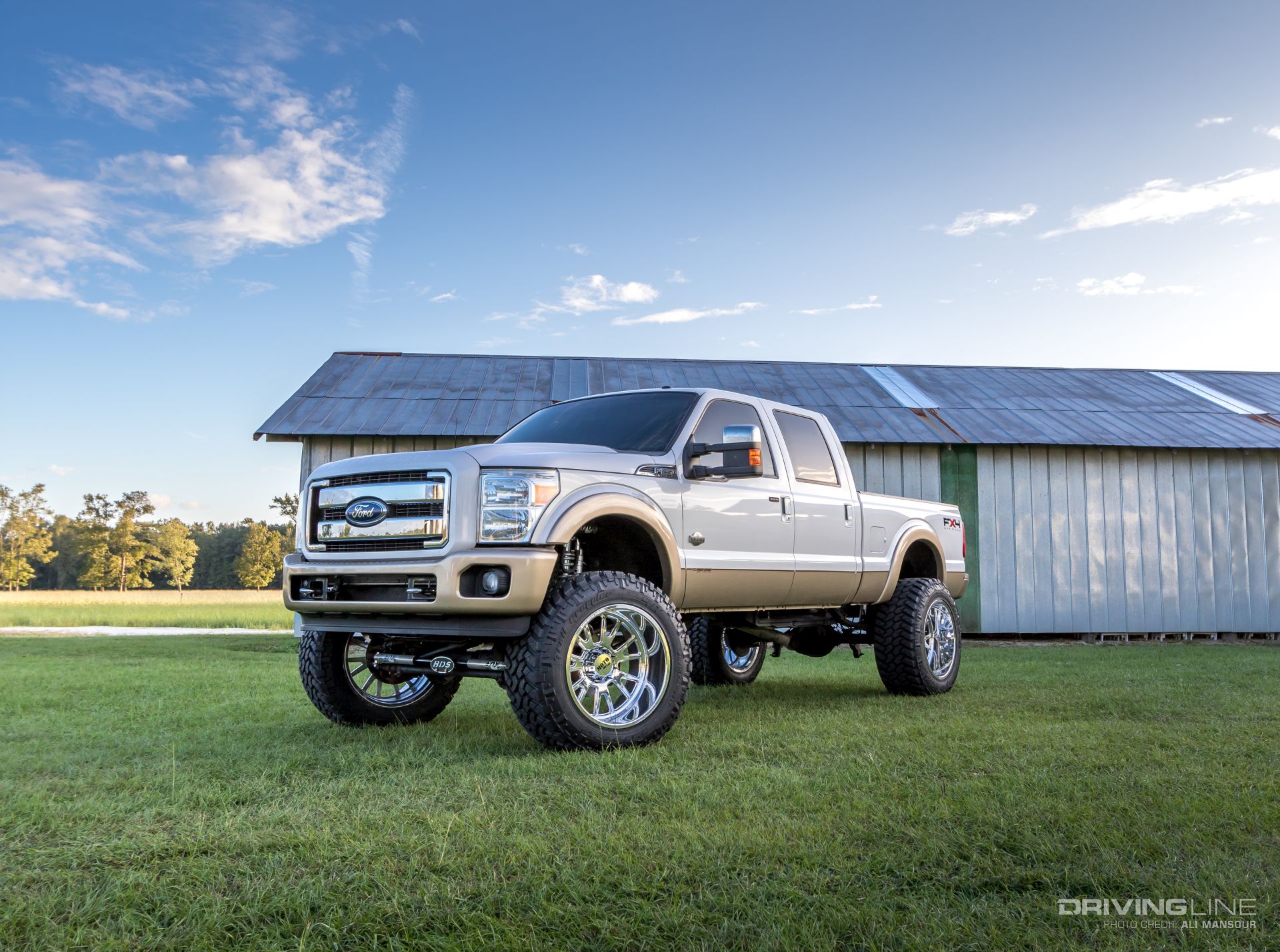 2011-Ford-F250-24-Moto-Metal-Wheels-40-Trail-Grapplers-8-inch-bds-lift