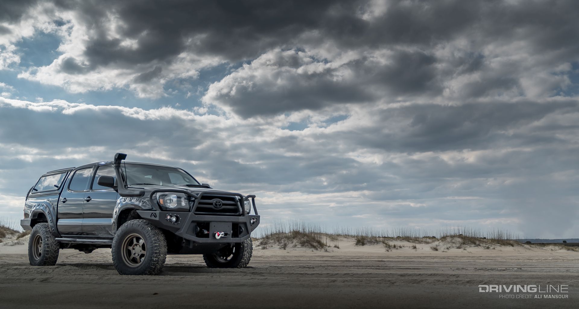 001-warn-vr10-s-winch-toyota-tacoma-fab-fours-winch-bumper-nitto-ridge-grappler