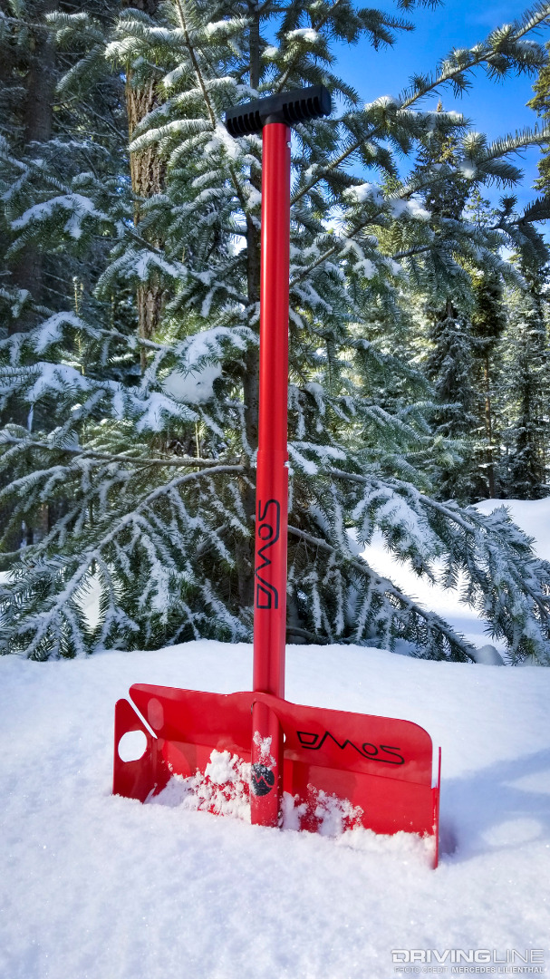 DMOS Stealth shovel in snow