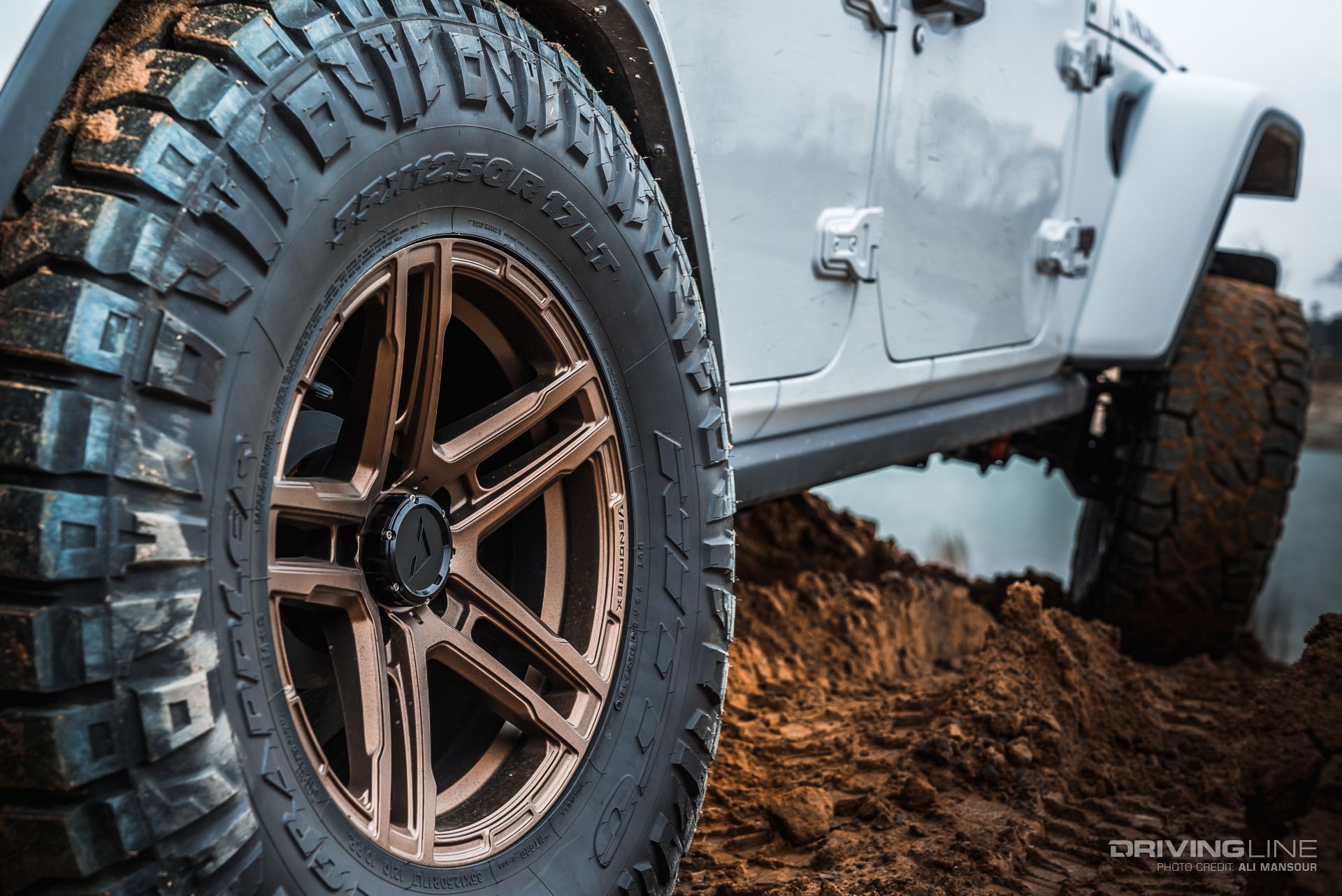 jeep-wrangler-rubicon-jl-no-lift-35-nitto-ridge-grappler-venom-rex