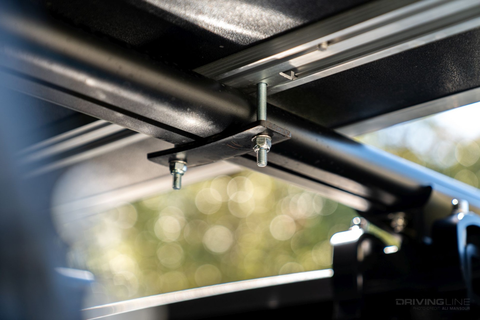 Jeep Gladiator low profile cheap bed rack arb simpson series III tent