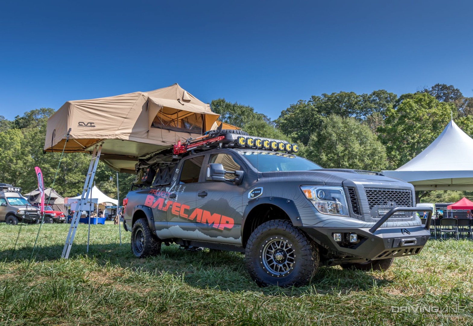 Roof tent on Nissan pickup on Nittos