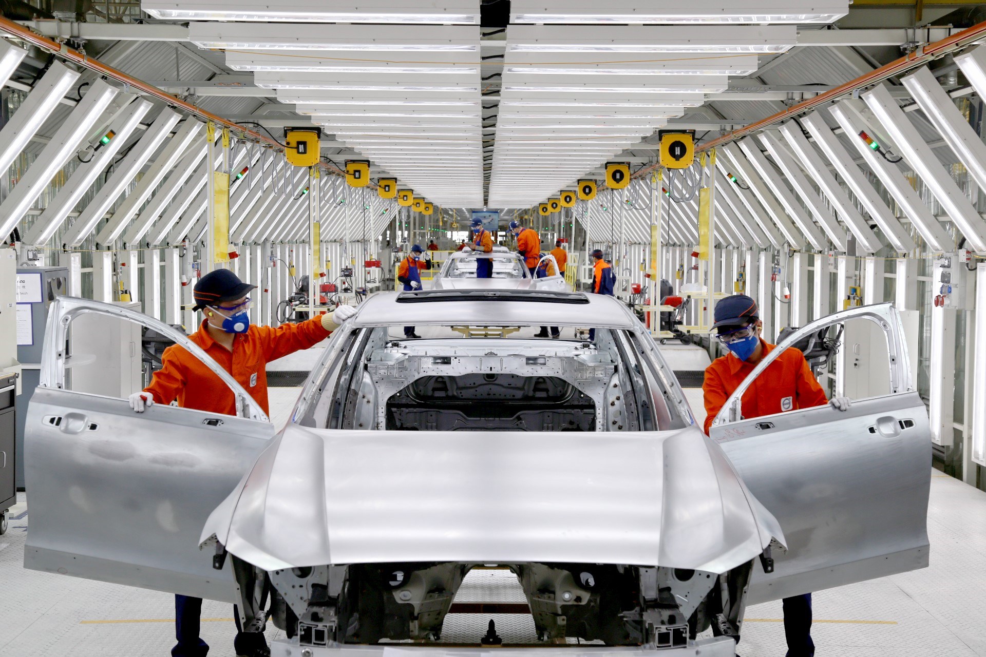 Volvo S90 factory