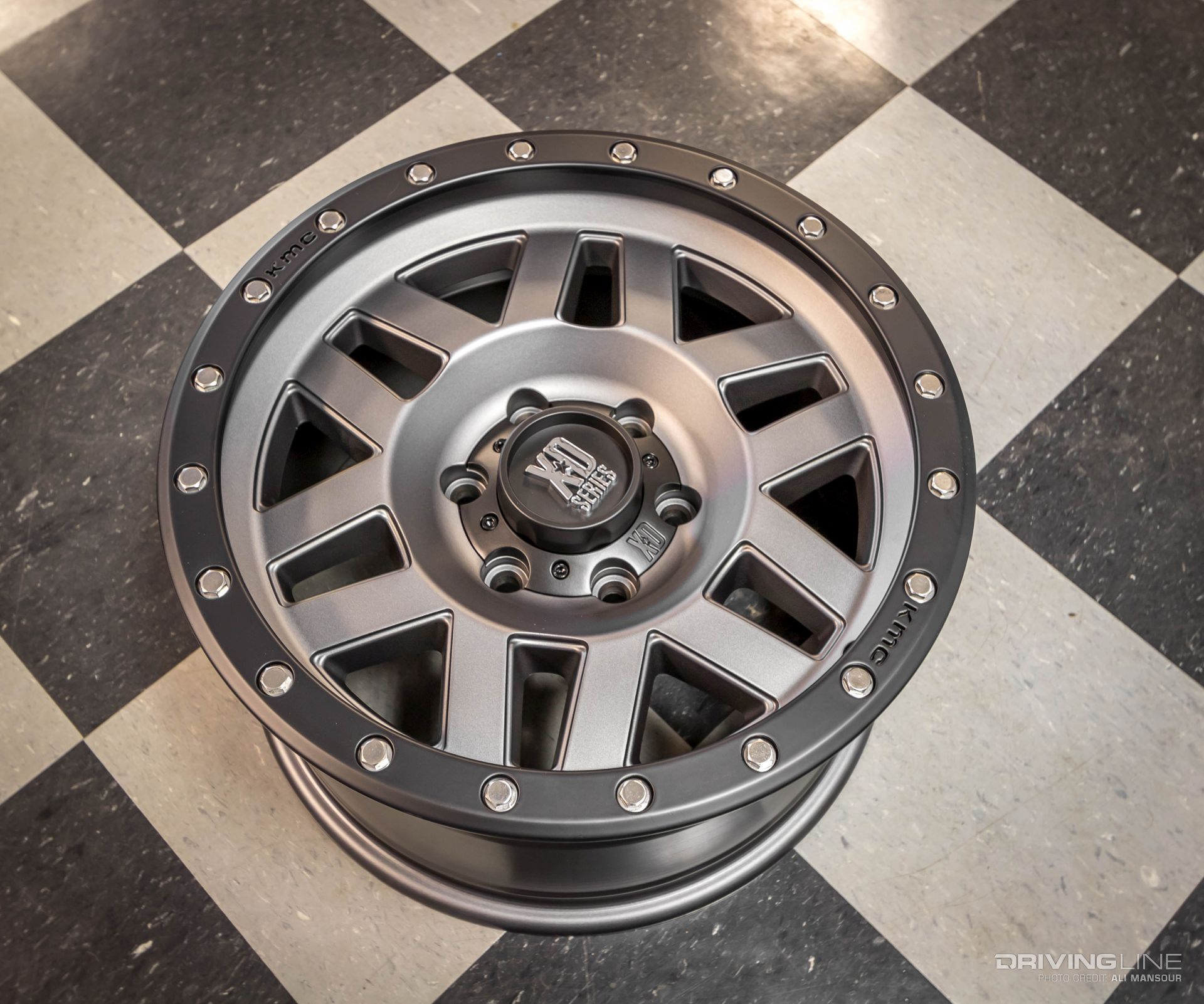 ford-f-150-raptor-kmc-machete-wheels