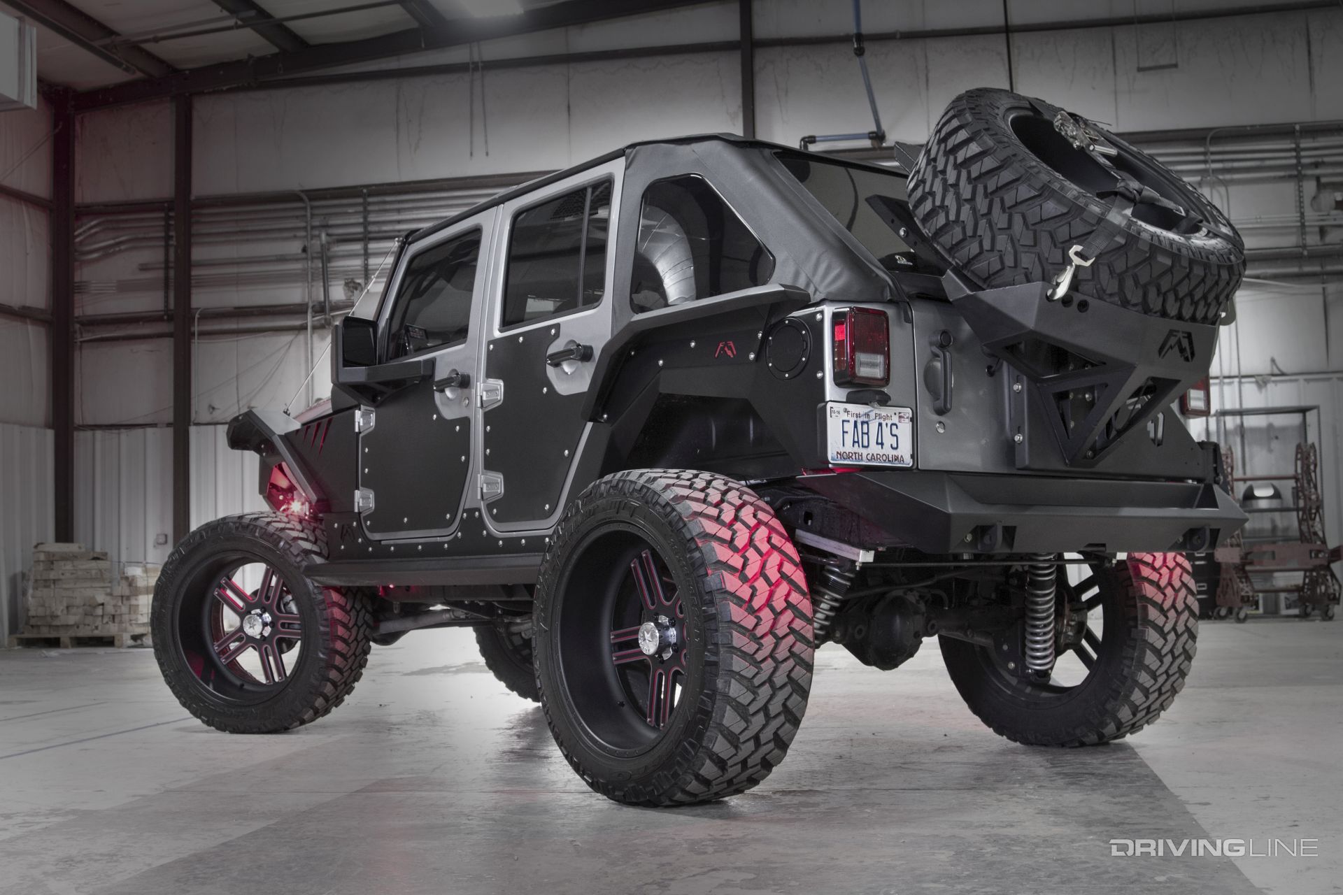 2015-jeep-wrangler-jk-fab-fours-mall-assault-trail-grappler (1)