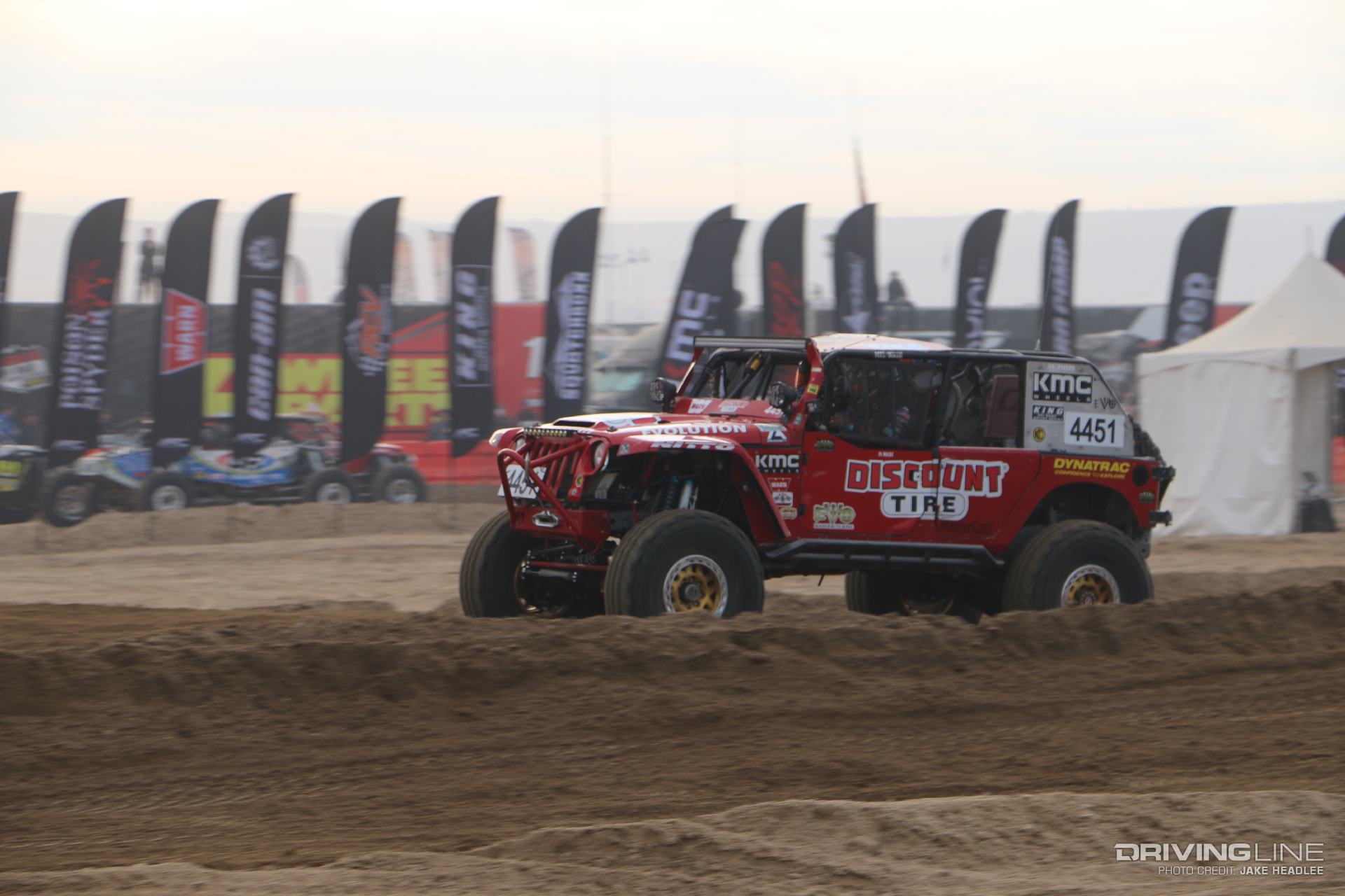 003-koh-mel-wade-off-road-evolution-race-jeep-start.jpg