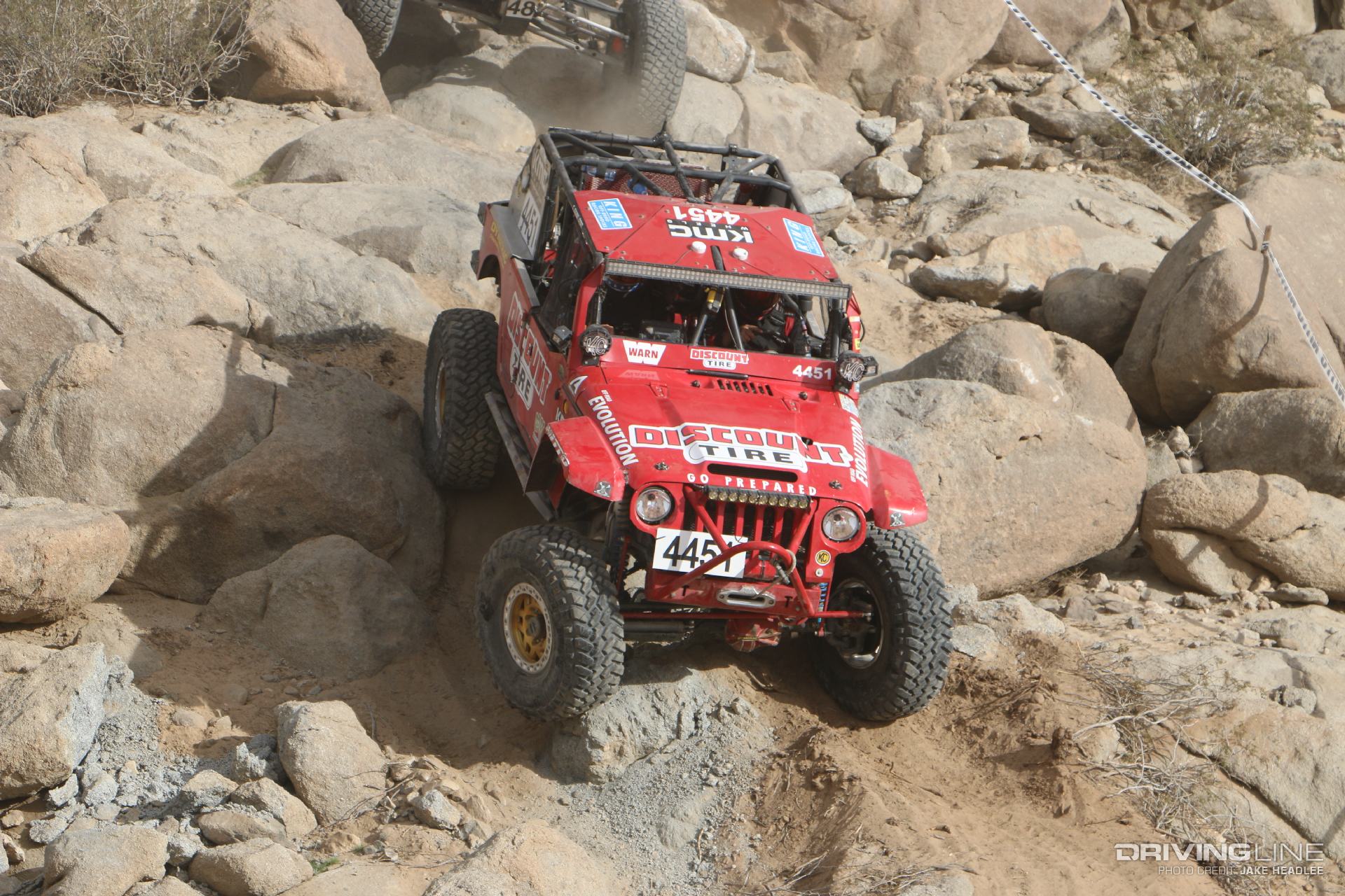 007-koh-mel-wade-off-road-evolution-race-jeep-front-crawling.jpg