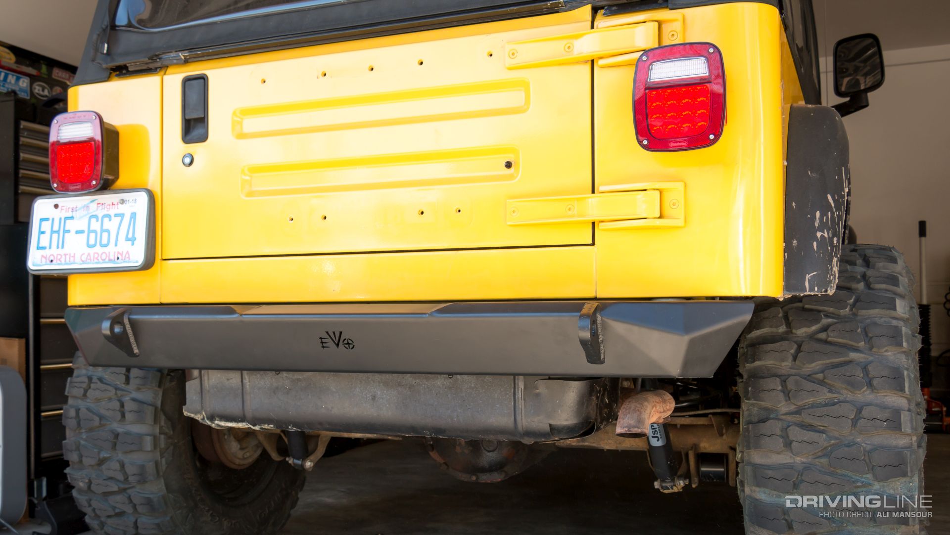 Jeep-wrangler-tj-evo-mfg-bumpers-warn-vr8-s-winch-mud-grapplers