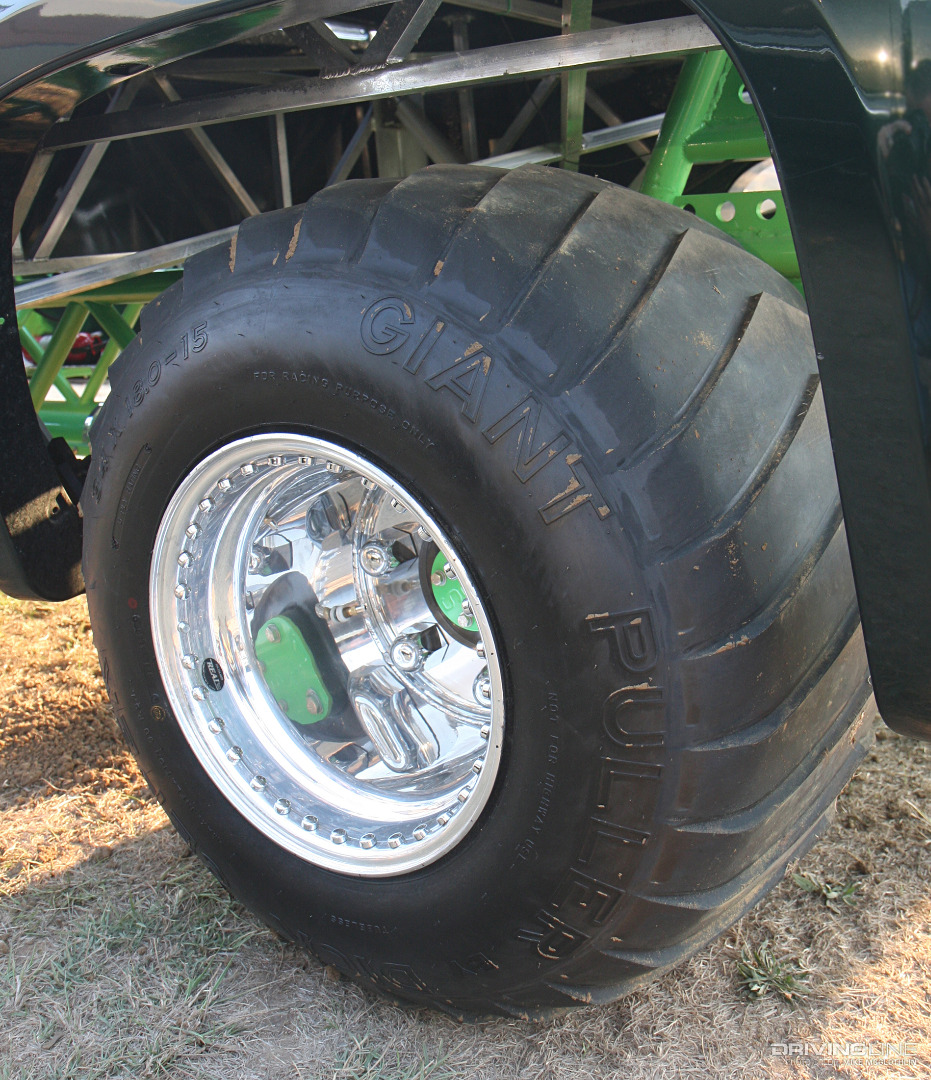 010-Super-Stock-Diesel-Truck-Cut-Tires-Real-Wheels
