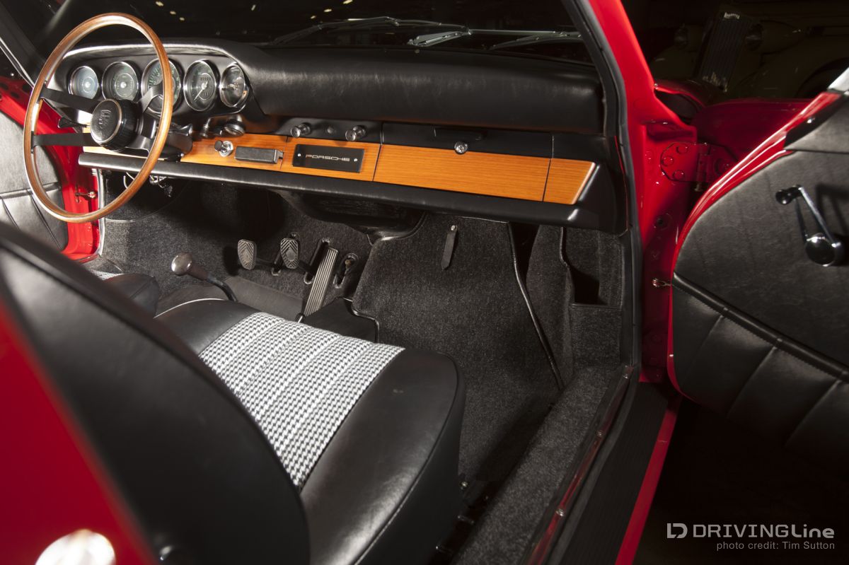 Porsche_901_gallery_Petersen_Vault_98