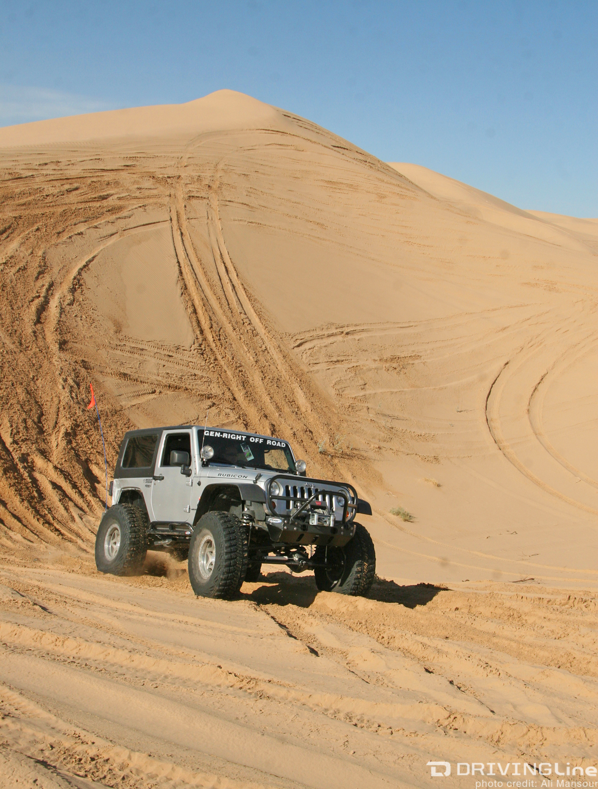 glamis-sand-dunes-jeep-wrangler-vert