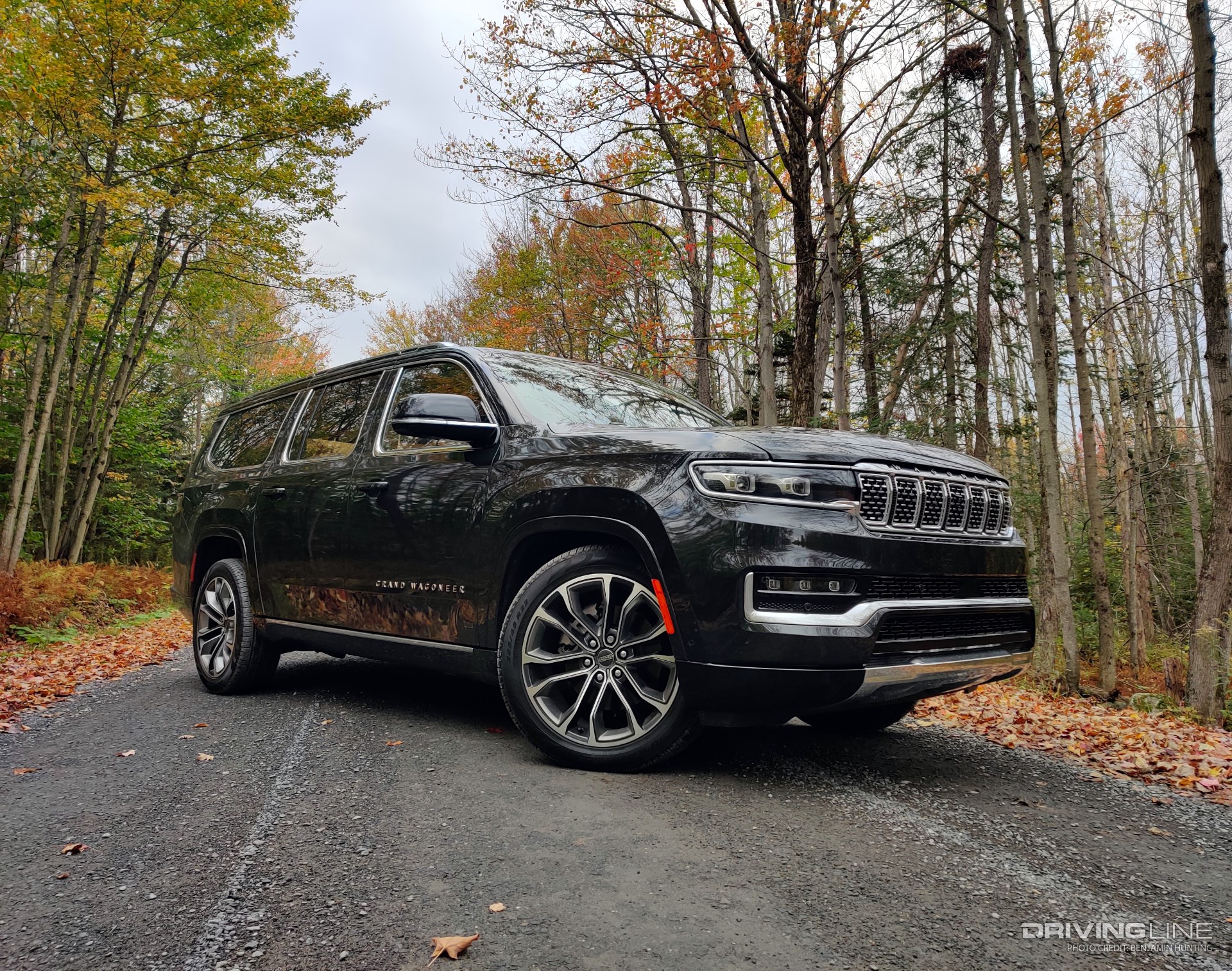 2023 Jeep Grand Wagoneer L front 3/4 view