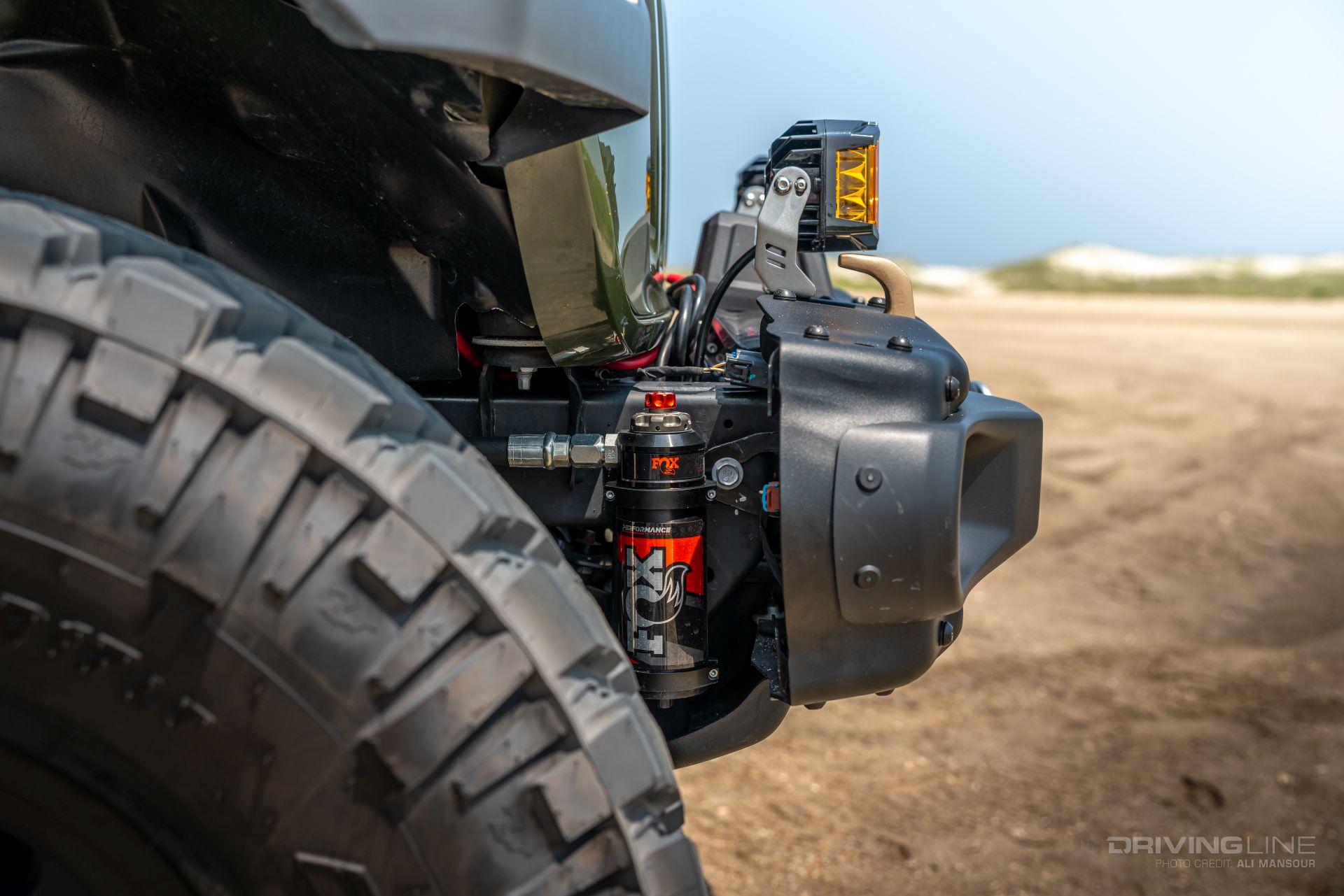 Fox 2.5 DSC Compression adjuster shocks side view Jeep Wrangler JL