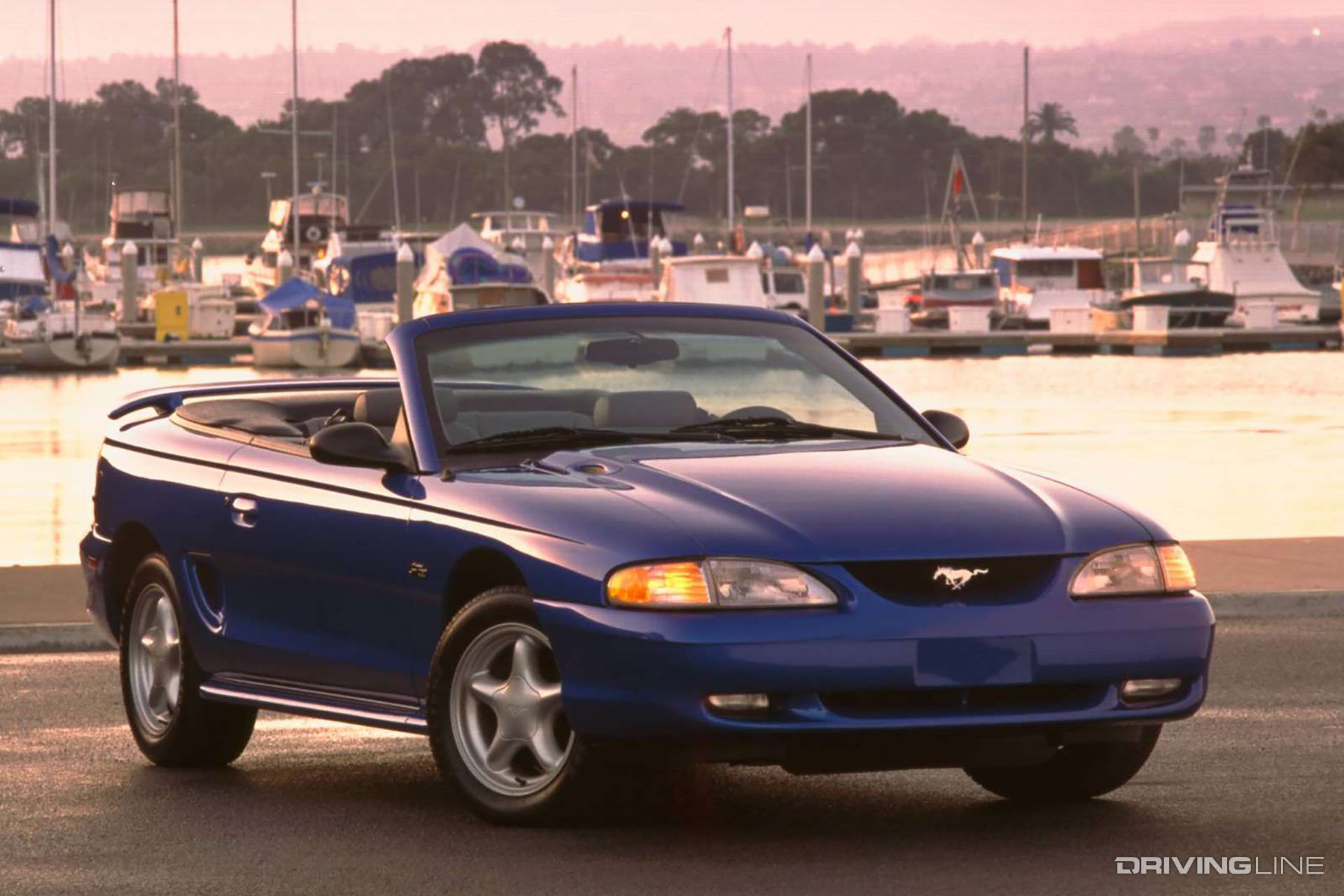 Forfd Mustang GT convertible in blue